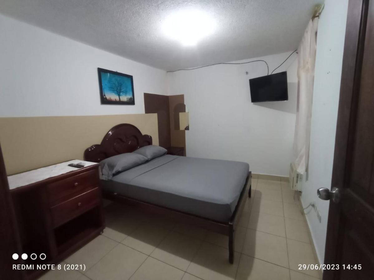 Hostal Samary Hotel Atacames Kültér fotó